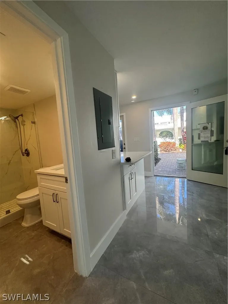 637 12th Avenue S Naples FL 34102