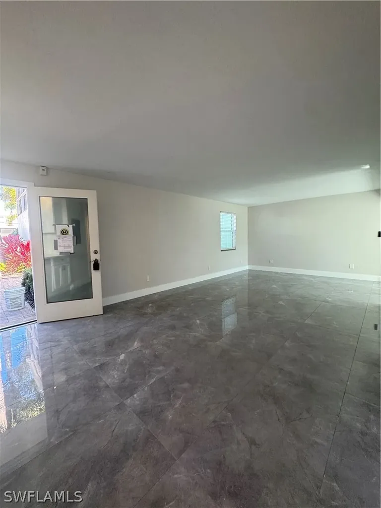 637 12th Avenue S Naples FL 34102