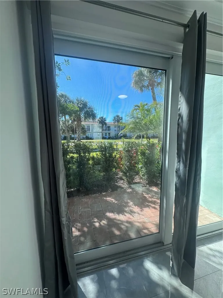 637 12th Avenue S Naples FL 34102