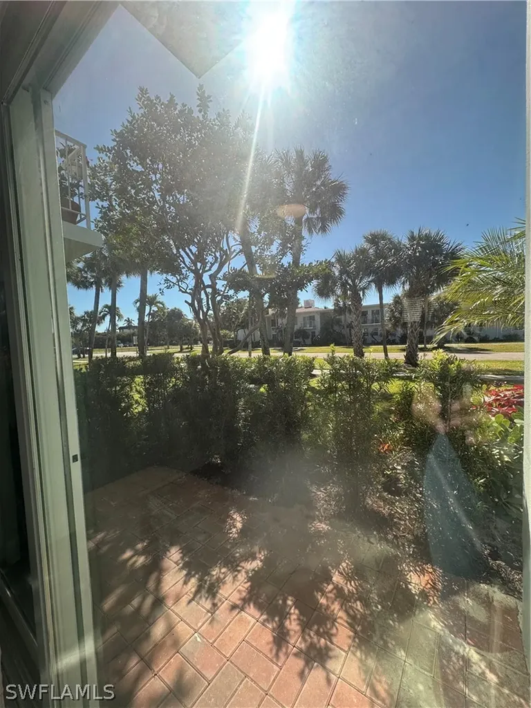 637 12th Avenue S Naples FL 34102