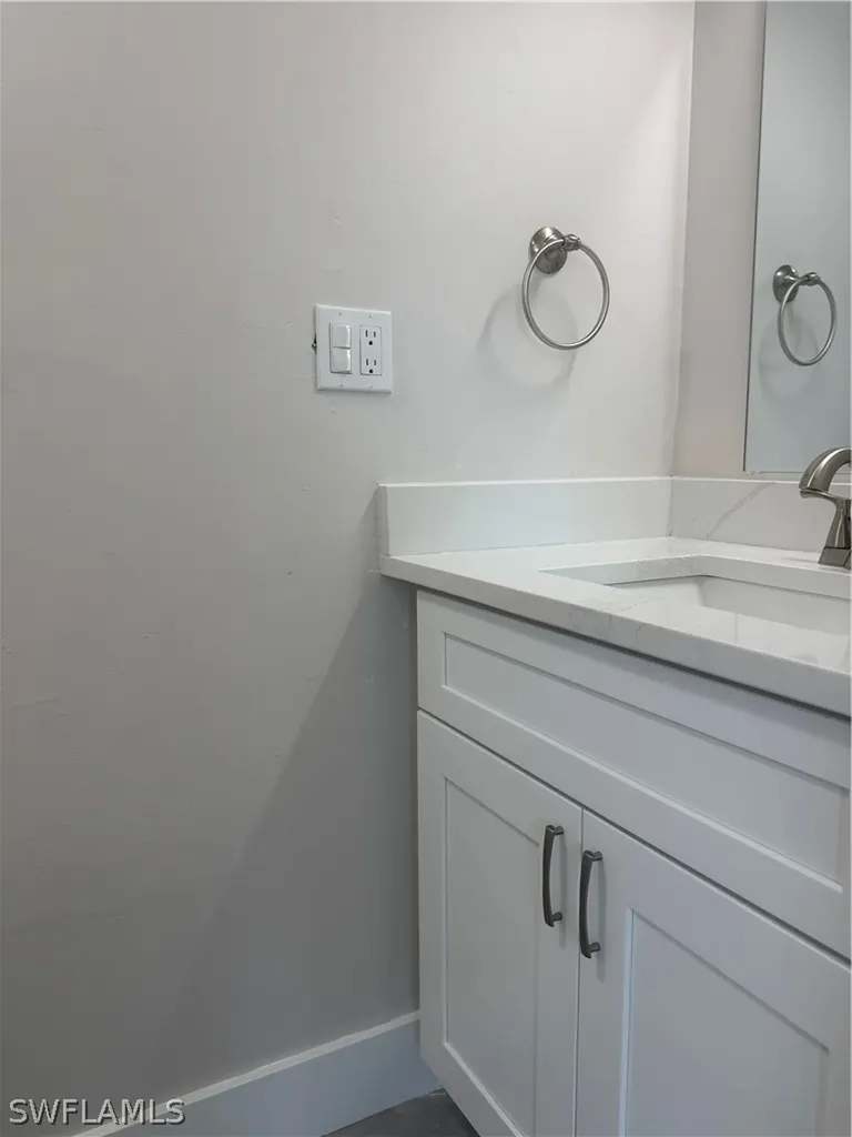 637 12th Avenue S Naples FL 34102