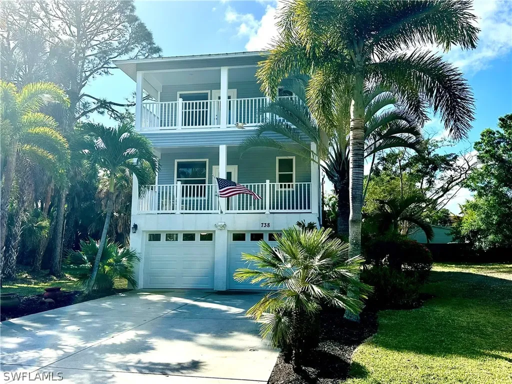 738 Park Avenue Naples FL 34110