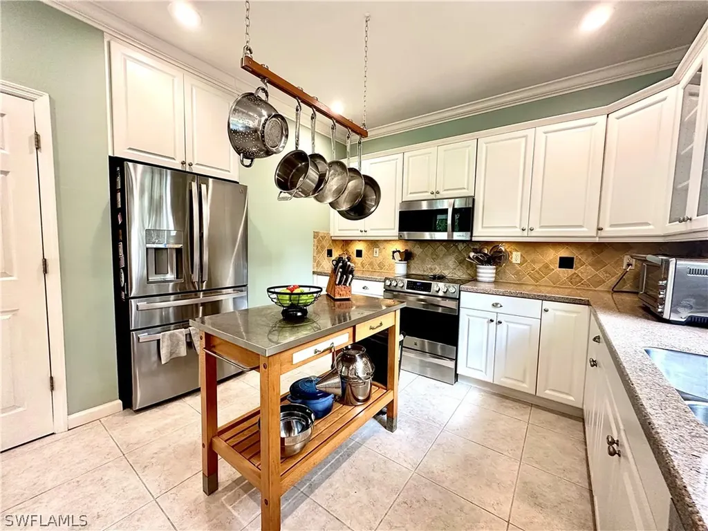 738 Park Avenue Naples FL 34110