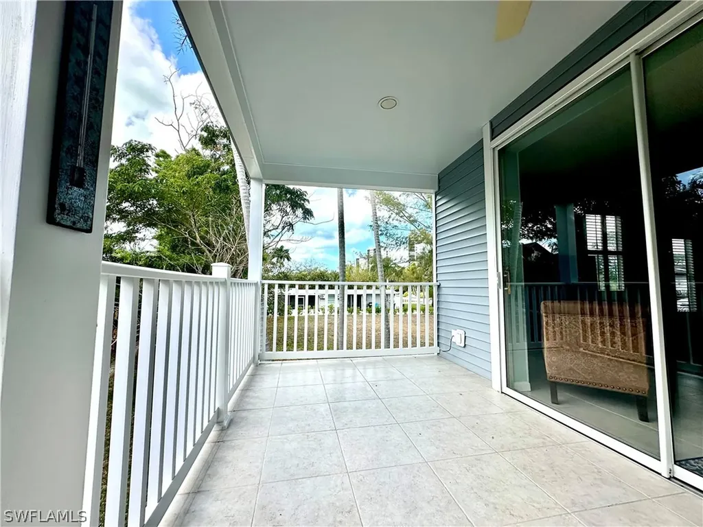 738 Park Avenue Naples FL 34110