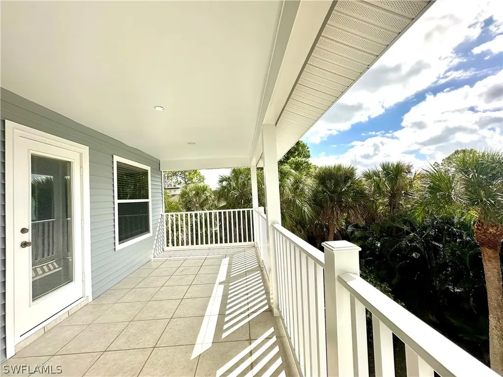 738 Park Avenue Naples FL 34110