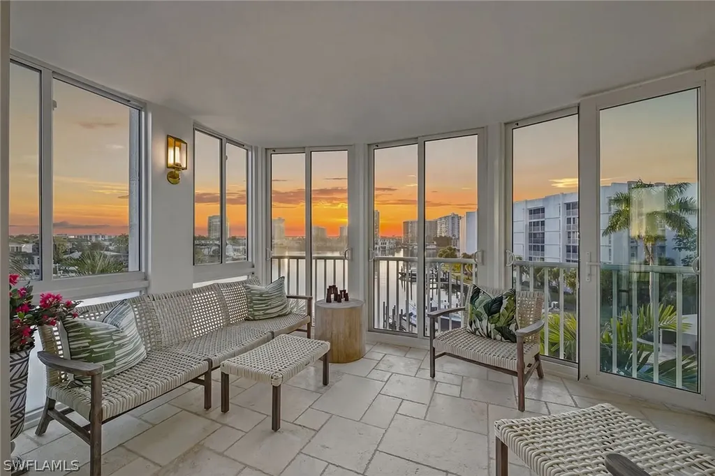 400 Park Shore Drive Naples FL 34103