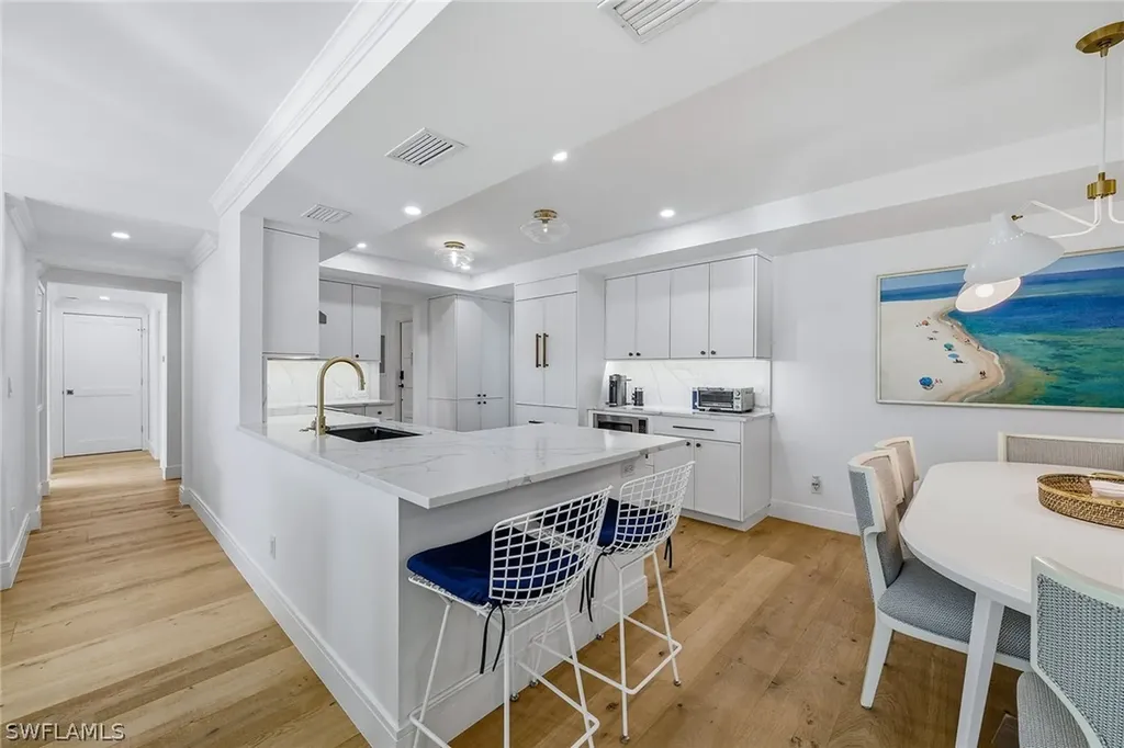 400 Park Shore Drive Naples FL 34103