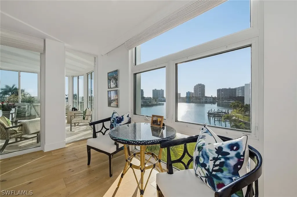 400 Park Shore Drive Naples FL 34103