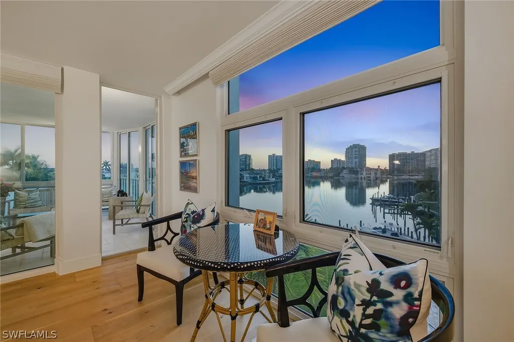 400 Park Shore Drive Naples FL 34103