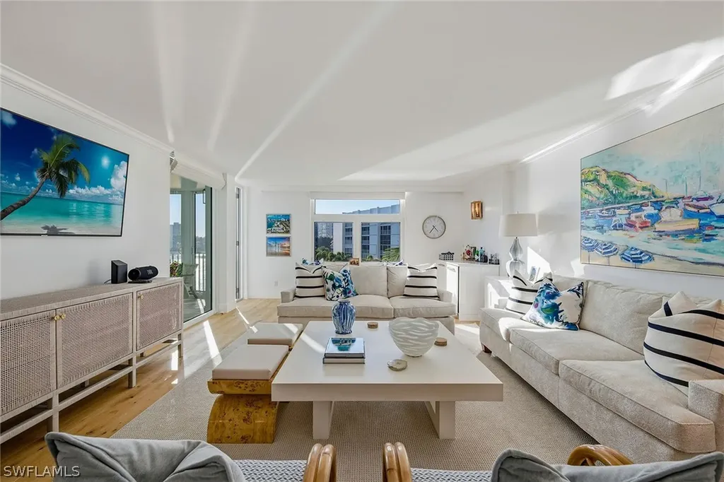 400 Park Shore Drive Naples FL 34103