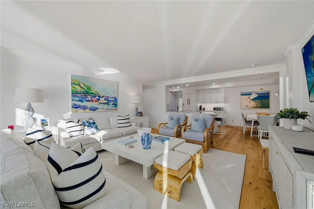 400 Park Shore Drive Naples FL 34103