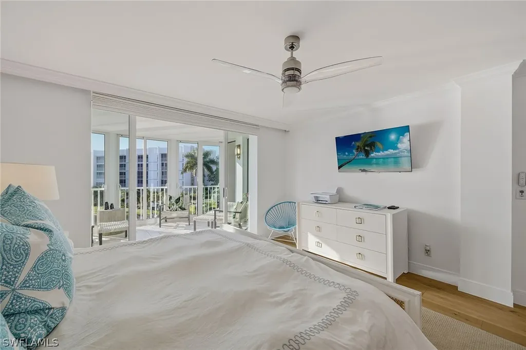 400 Park Shore Drive Naples FL 34103