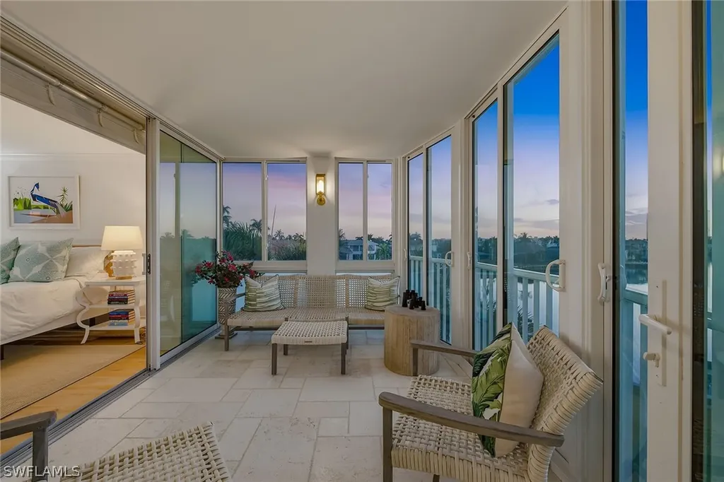 400 Park Shore Drive Naples FL 34103