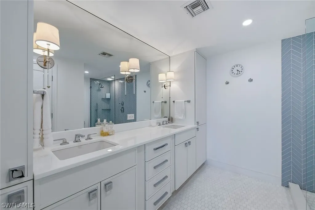 400 Park Shore Drive Naples FL 34103