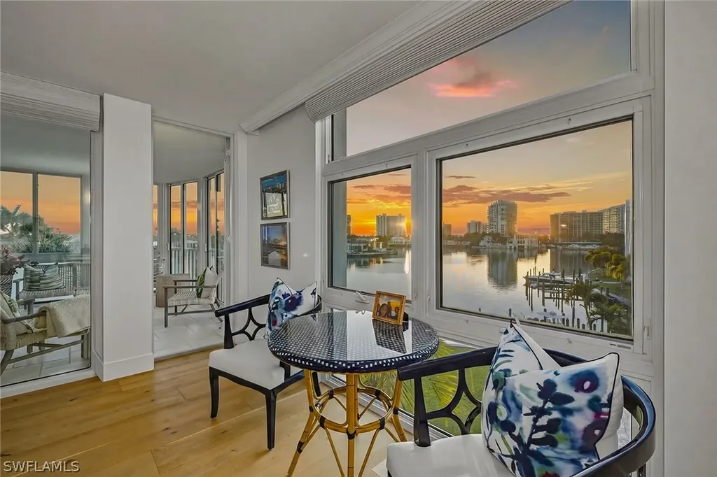 400 Park Shore Drive Naples FL 34103