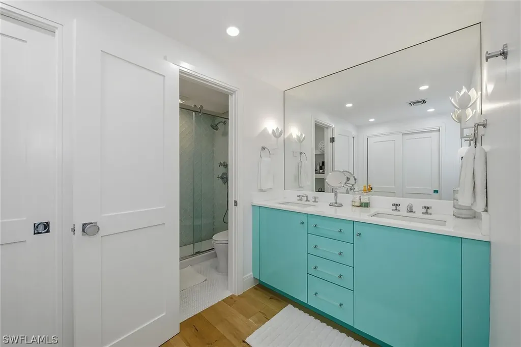 400 Park Shore Drive Naples FL 34103