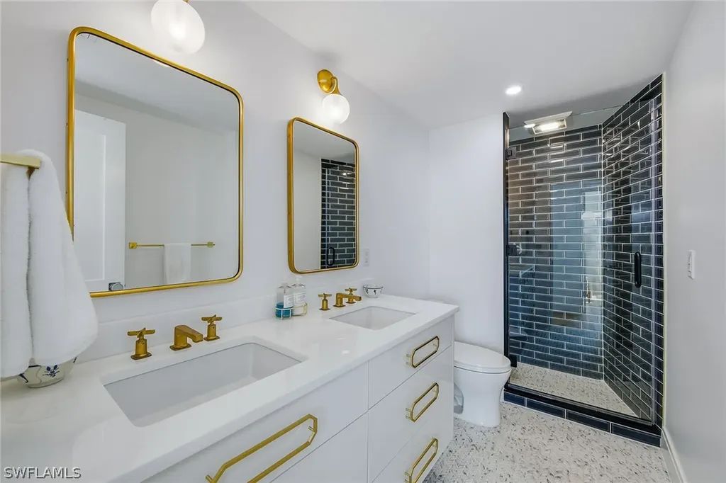 400 Park Shore Drive Naples FL 34103