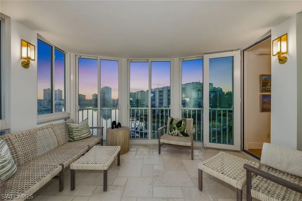 400 Park Shore Drive Naples FL 34103