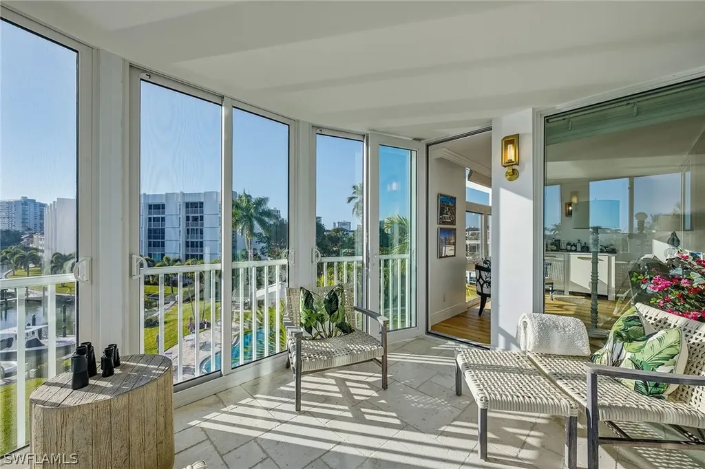 400 Park Shore Drive Naples FL 34103