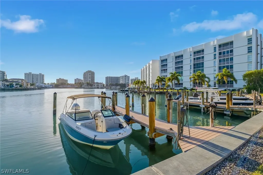 400 Park Shore Drive Naples FL 34103