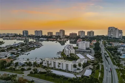 400 Park Shore Drive Naples FL 34103