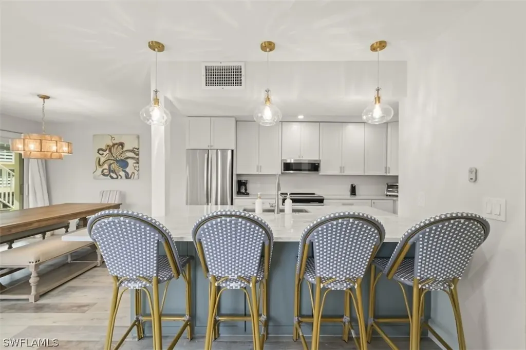 585 E Gulf Drive Sanibel FL 33957