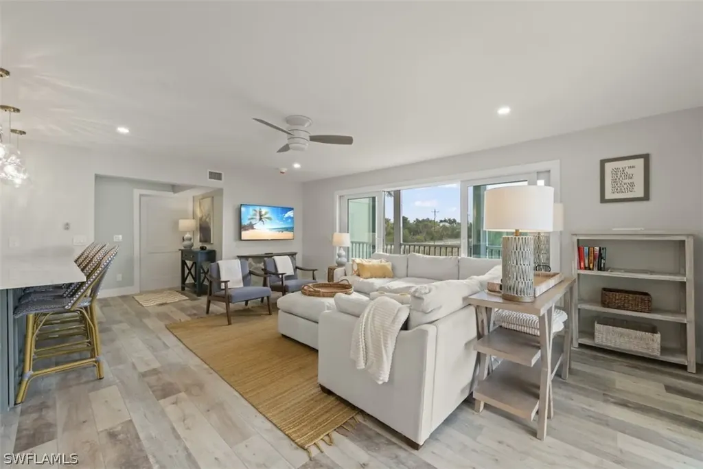 585 E Gulf Drive Sanibel FL 33957