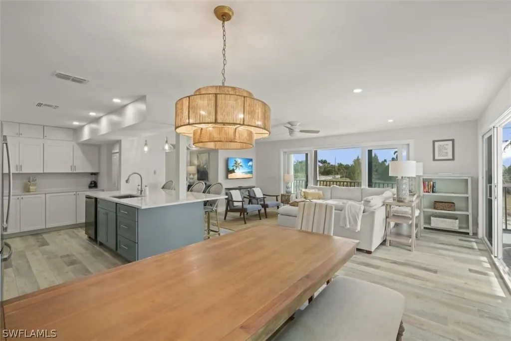 585 E Gulf Drive Sanibel FL 33957