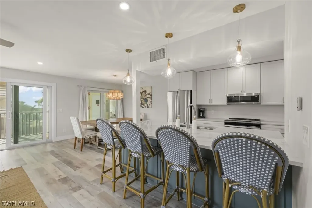 585 E Gulf Drive Sanibel FL 33957