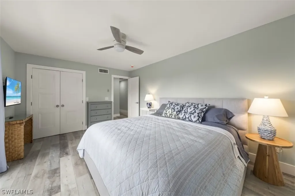 585 E Gulf Drive Sanibel FL 33957