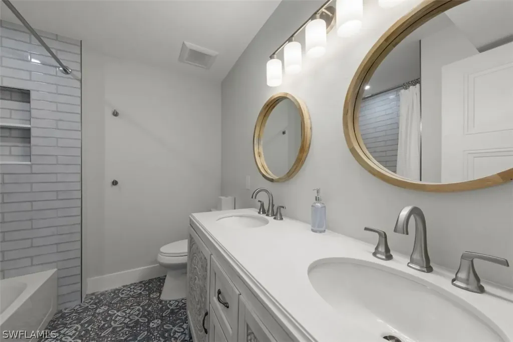 585 E Gulf Drive Sanibel FL 33957