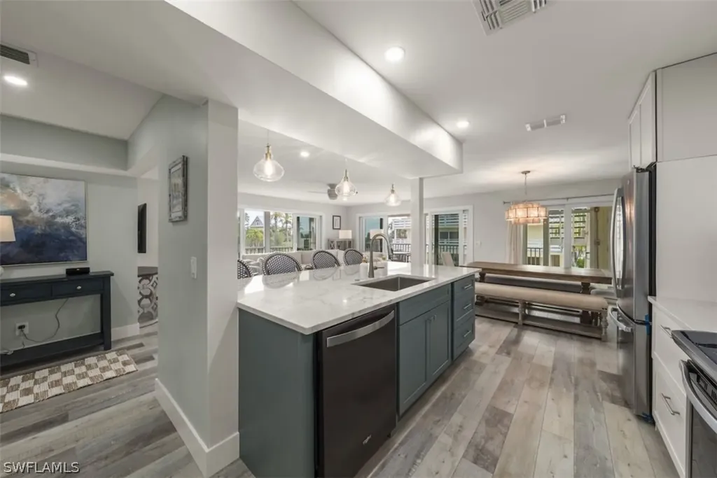 585 E Gulf Drive Sanibel FL 33957