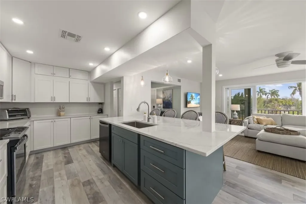 585 E Gulf Drive Sanibel FL 33957