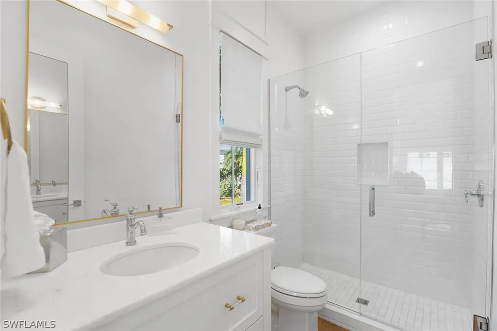 901 10th Avenue S Naples FL 34102