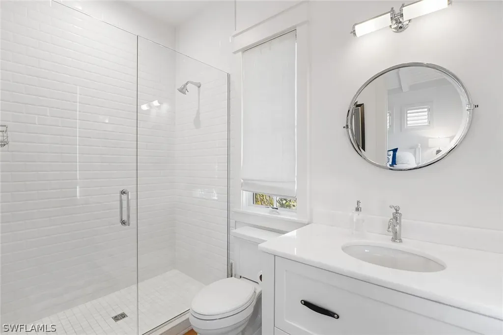 901 10th Avenue S Naples FL 34102