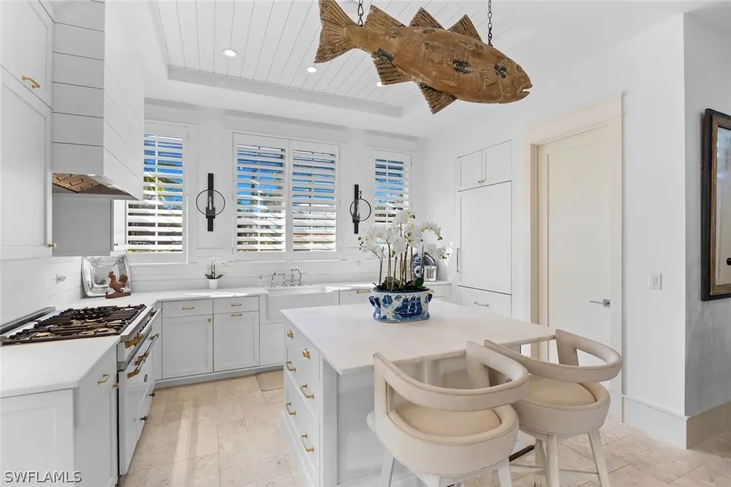 901 10th Avenue S Naples FL 34102