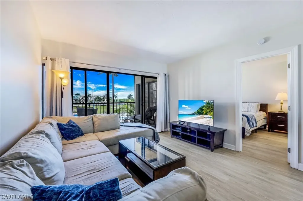 803 River Point Drive Naples FL 34102