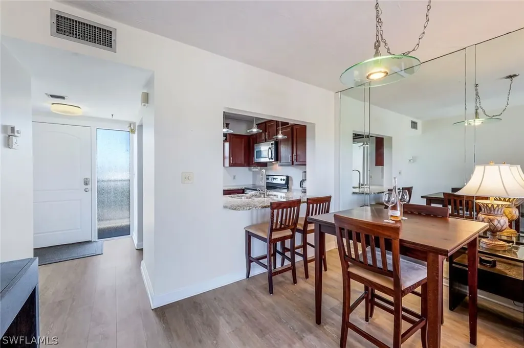 803 River Point Drive Naples FL 34102
