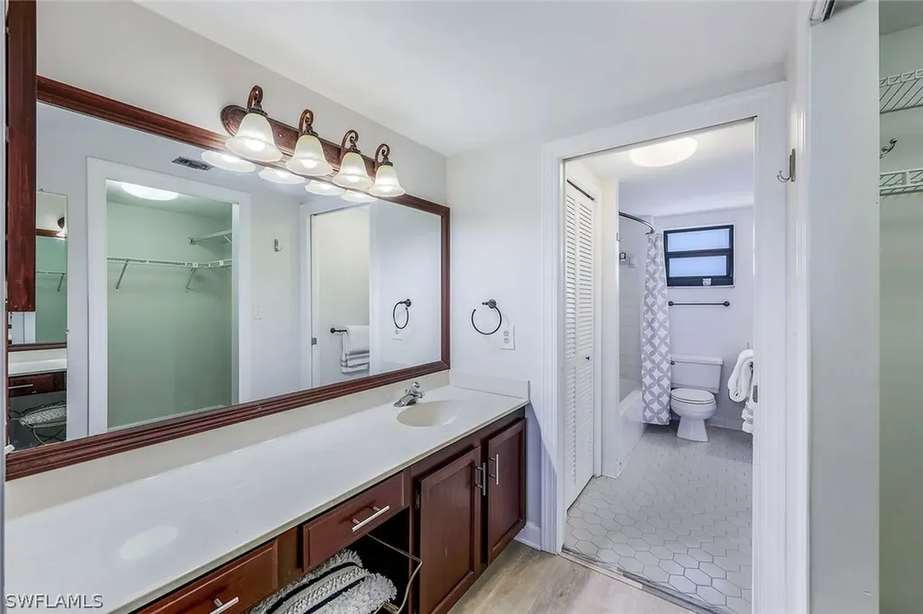 803 River Point Drive Naples FL 34102