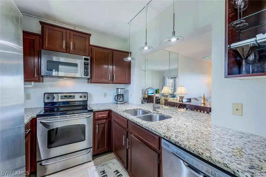 803 River Point Drive Naples FL 34102
