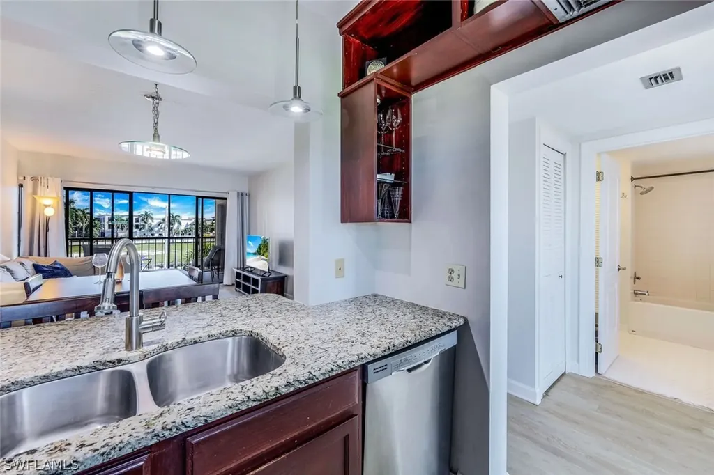 803 River Point Drive Naples FL 34102