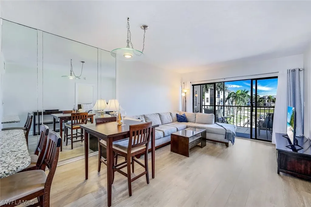 803 River Point Drive Naples FL 34102