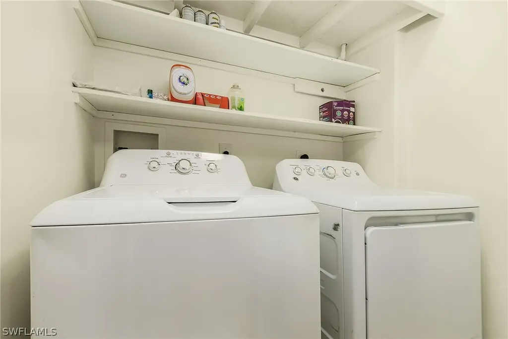 1011 11th Street N Naples FL 34102