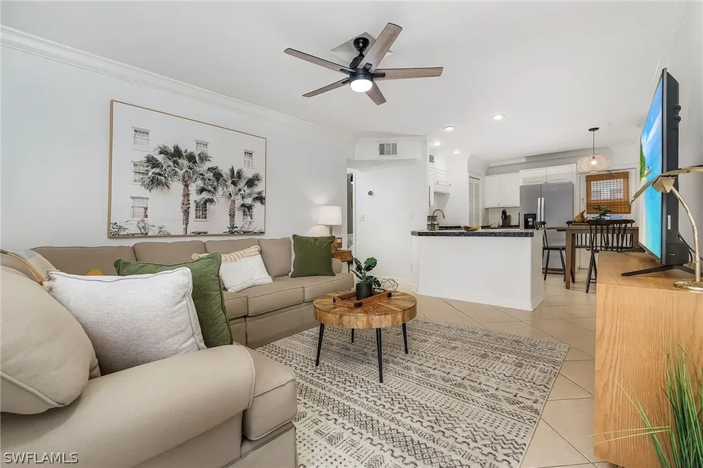1011 11th Street N Naples FL 34102