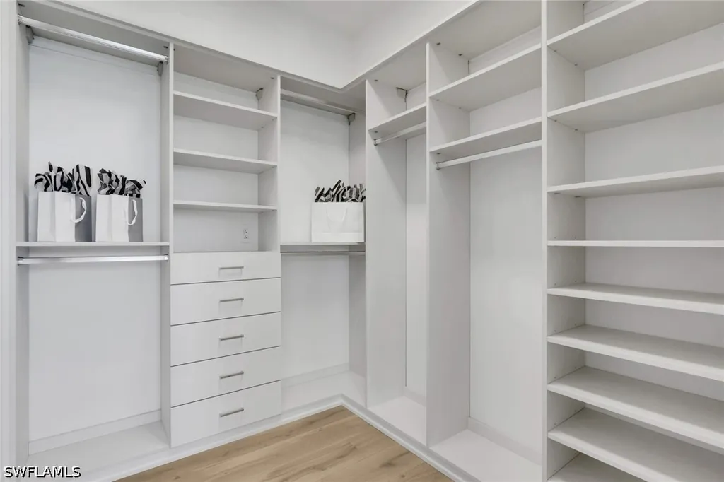 3724 Grove Circle Naples FL 34112