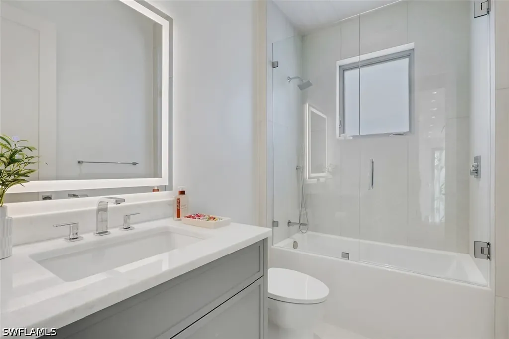3724 Grove Circle Naples FL 34112
