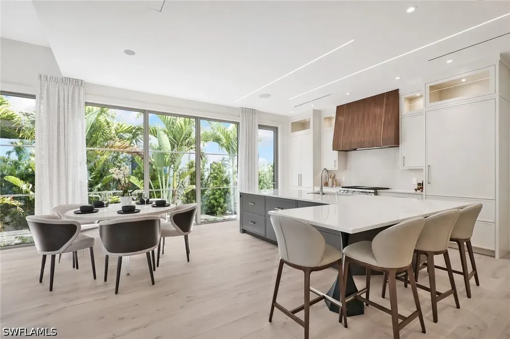 3724 Grove Circle Naples FL 34112
