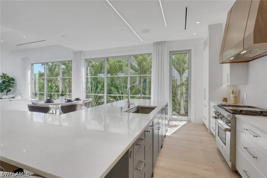 3724 Grove Circle Naples FL 34112