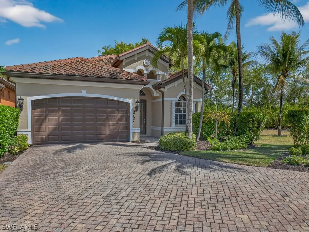 Naples FL, 5757 Mango Circle