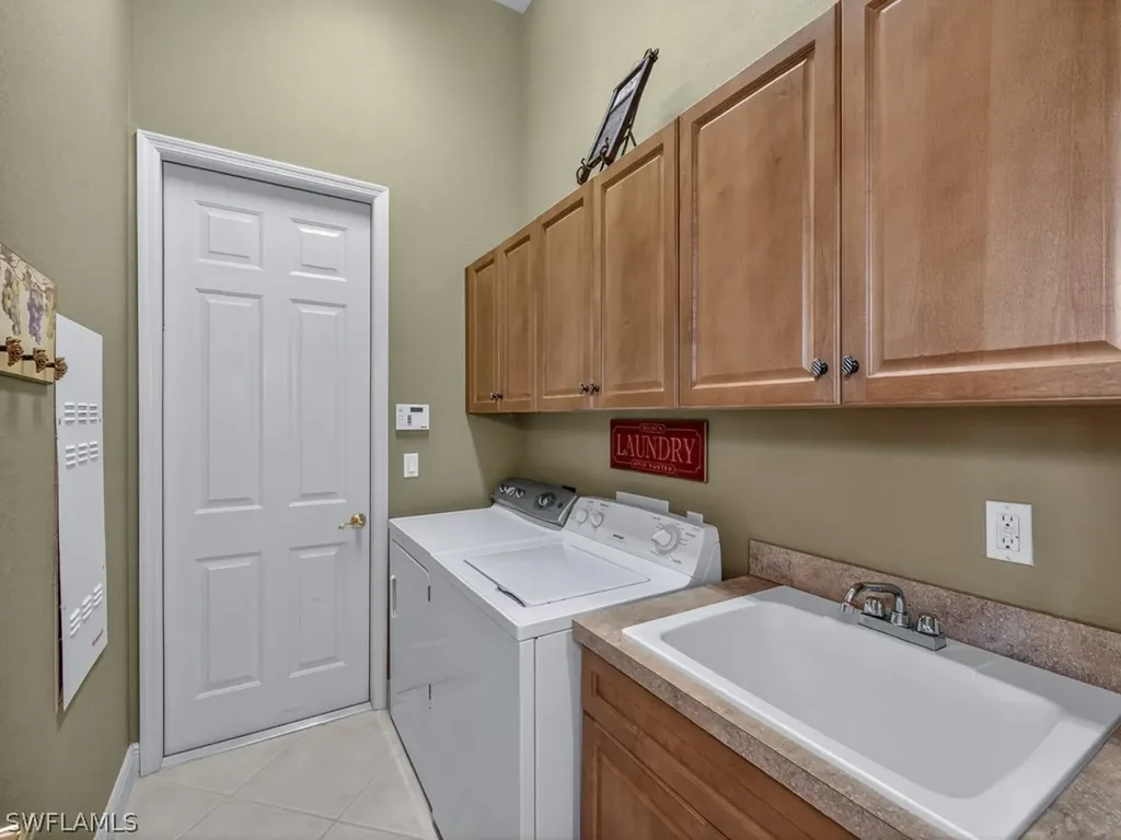 5757 Mango Circle Naples FL 34110